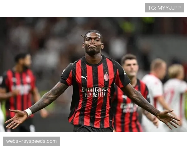 意大利杯半决赛:AC米兰依靠一次经典的快速反击,由莱奥首开纪录